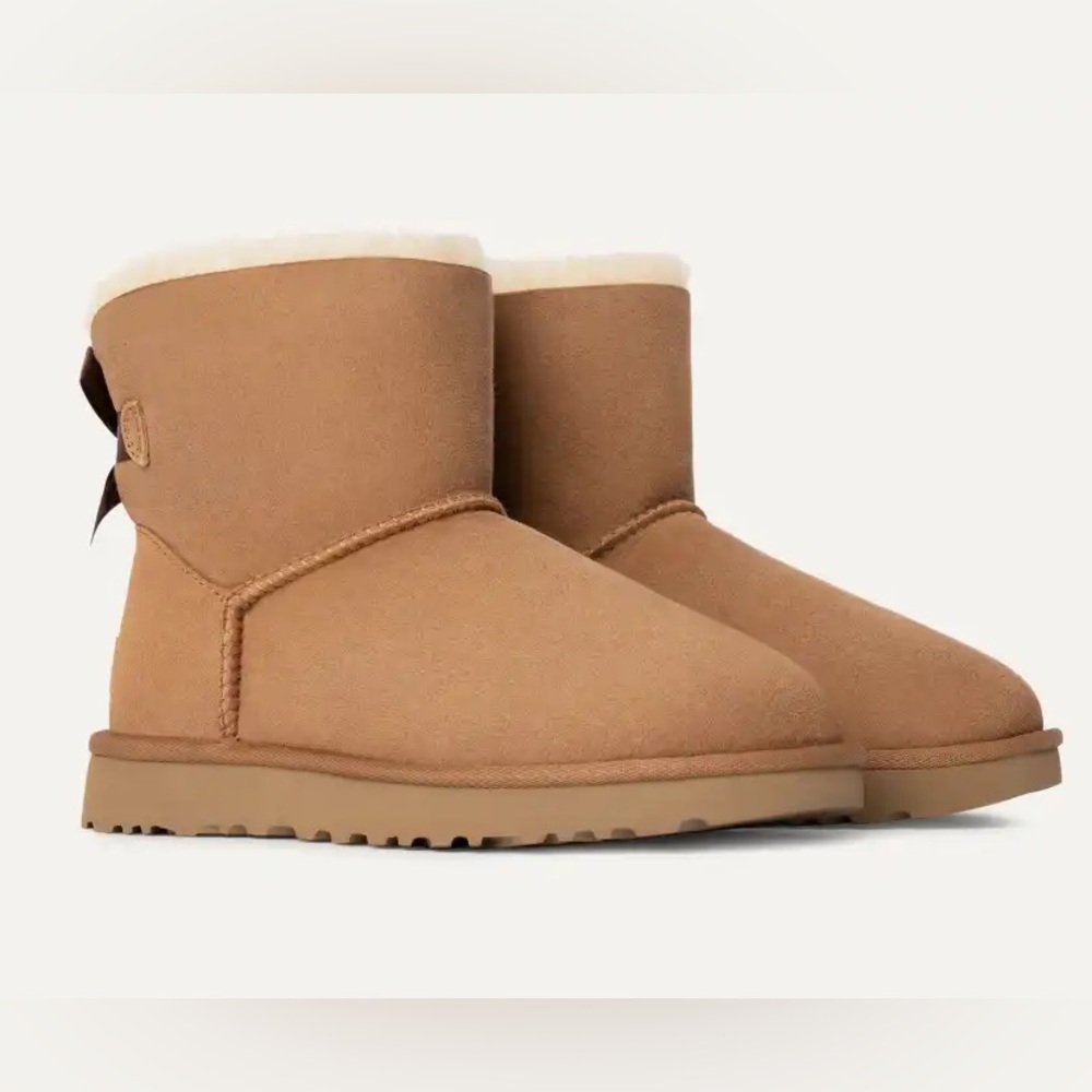 UGG - Women’s Mini Bailey Bow ll
